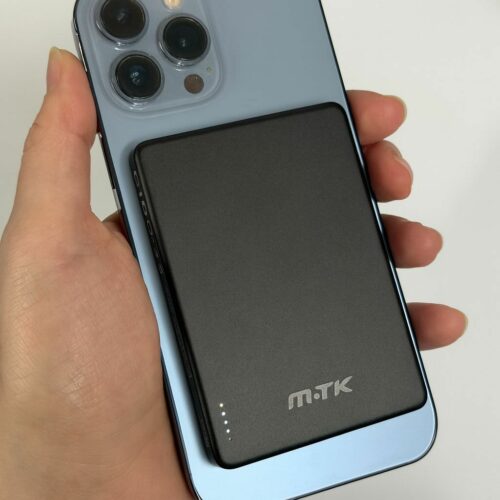 Magnetic Wireless Power Bank Fast Charging with USB-C