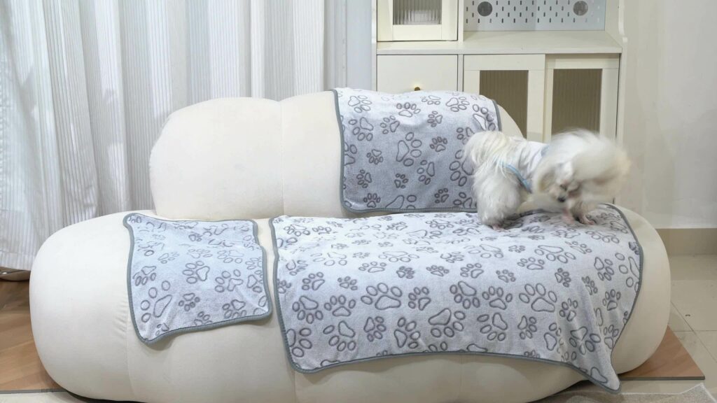 1pc Soft Cozy Fleece Pet Blanket