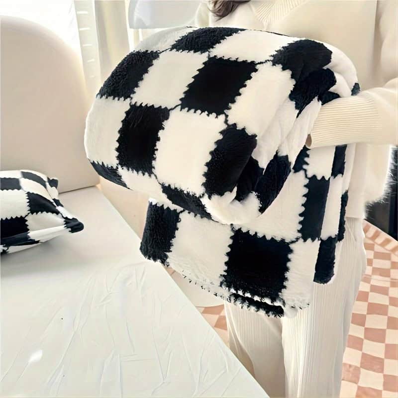 Checkered Fleece Blanket Thick Soft Bed Throw