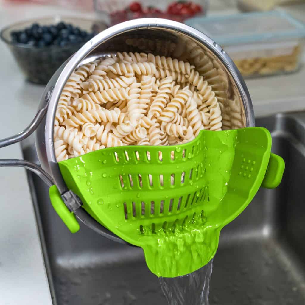 Clip-On Pasta Strainer for Pots and Pans Kitchen Tool