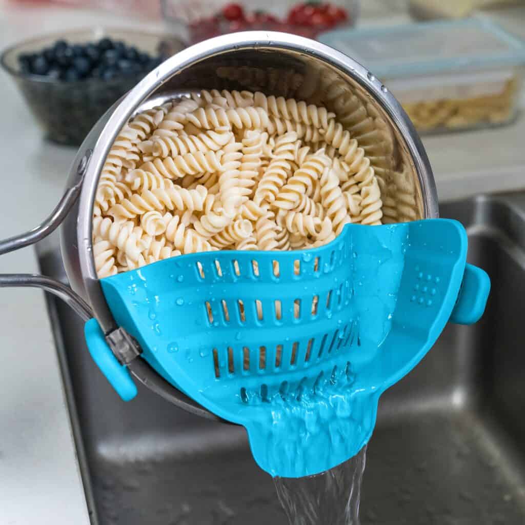Clip-On Pasta Strainer for Pots and Pans Kitchen Tool