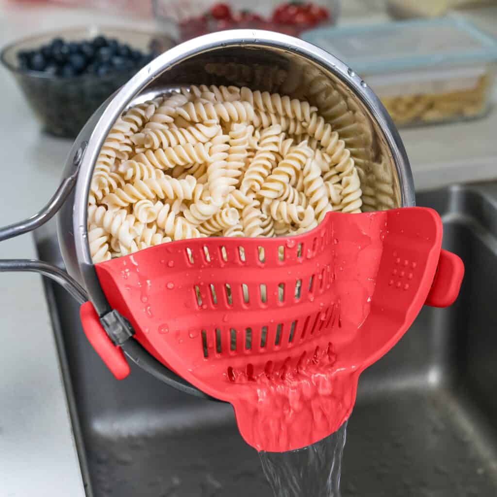 Clip-On Pasta Strainer for Pots and Pans Kitchen Tool